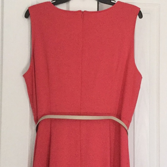 Dress - Picture 5 of 8